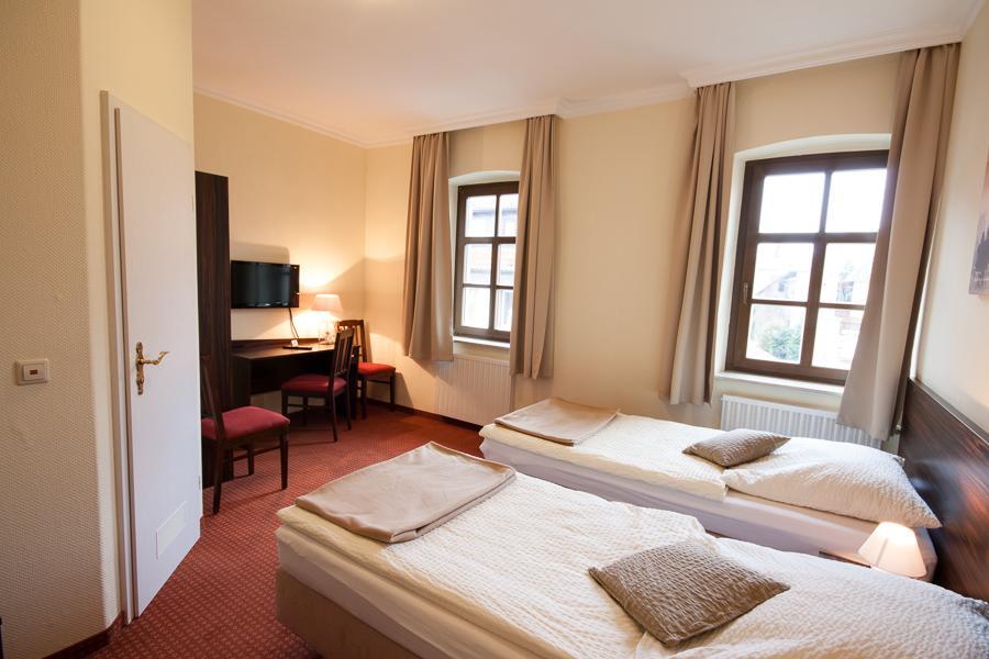 Nußloch Linde Restaurant & Hotel מראה חיצוני תמונה
