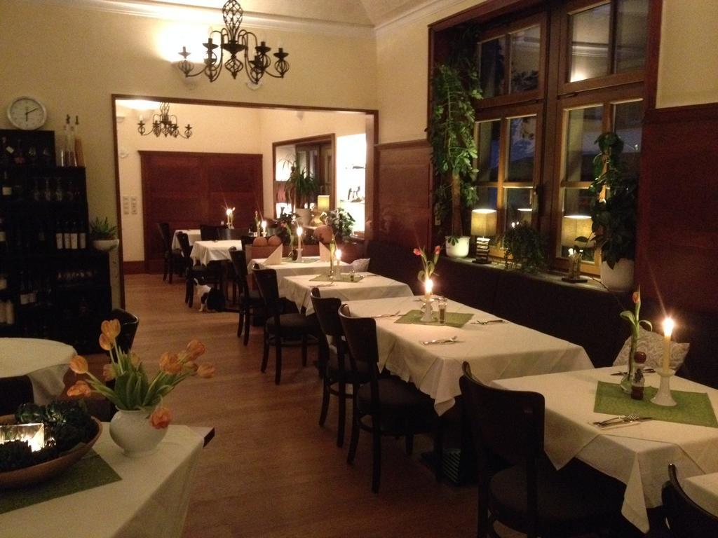 Nußloch Linde Restaurant & Hotel מראה חיצוני תמונה